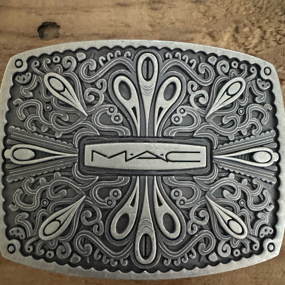 VINTAGE MAC COSMETICS BELT BUCKLE. Never worn.